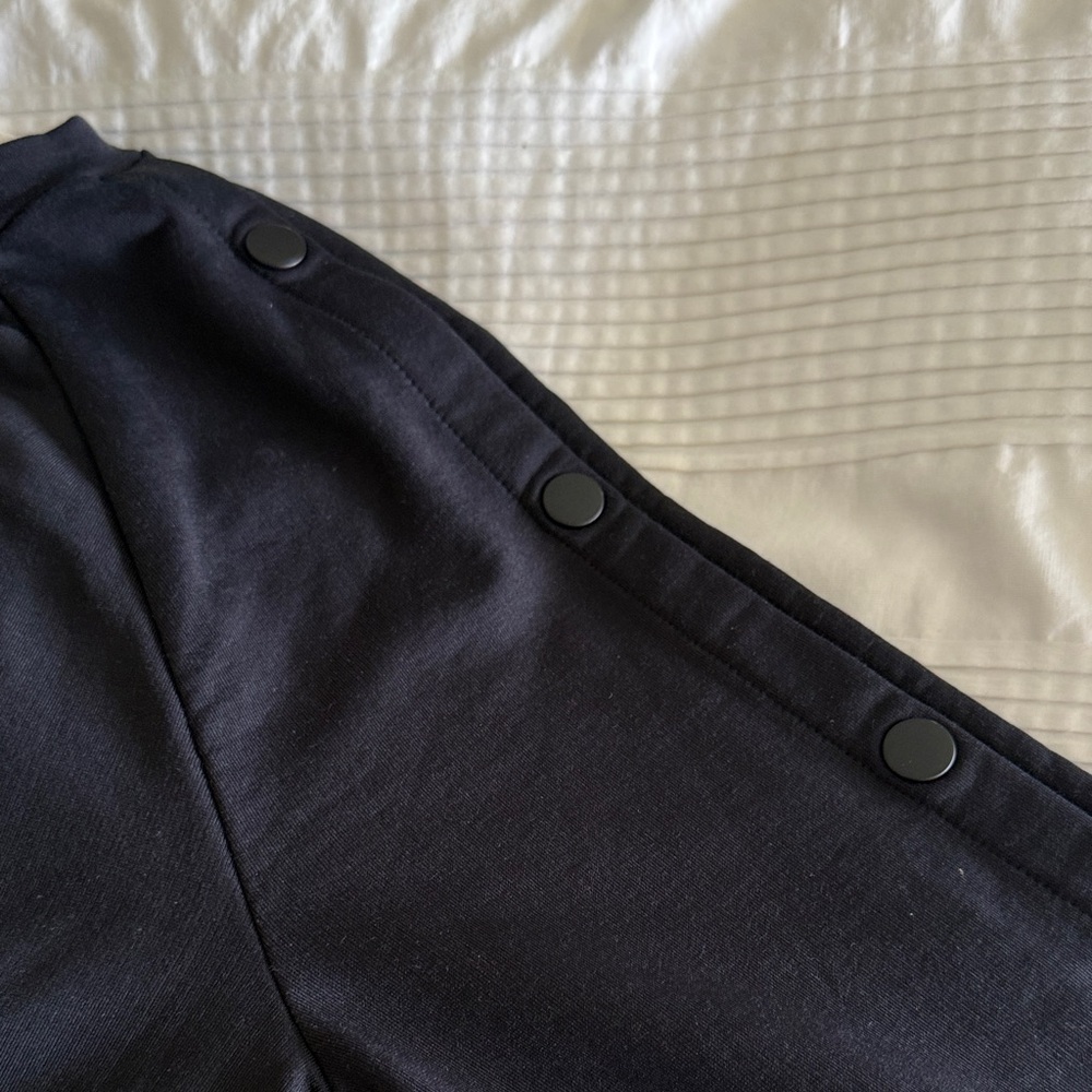 Athleta Black Snappy Sweatshirt - Picture 15 of 15